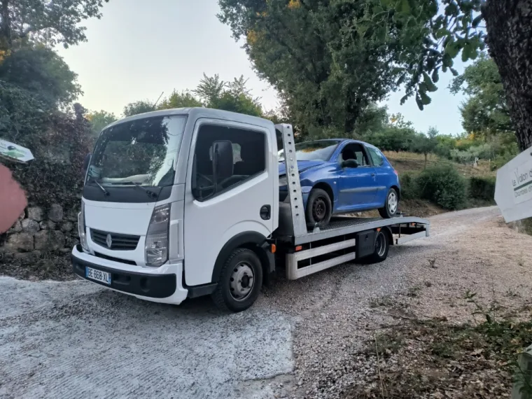 Enlèvement Peugeot 206 à Montauroux, Fréjus, Enlèvement Epave Var