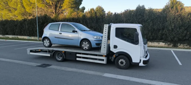 Enlèvement véhicule Fiat Punto à Draguignan, Fréjus, Enlèvement Epave Var