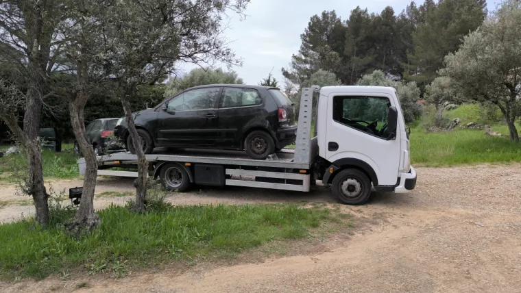 Enlèvement épave Volkswagen Polo à Draguignan, Fréjus, Enlèvement Epave Var