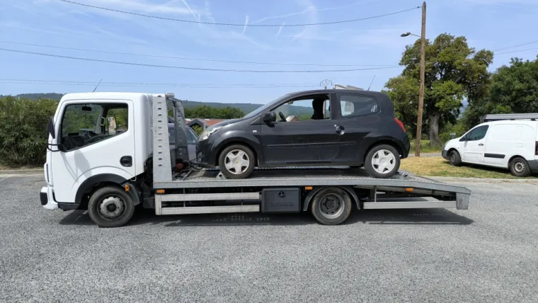 Enlèvement épave Renault Twingo à Montauroux, Fréjus, Enlèvement Epave Var