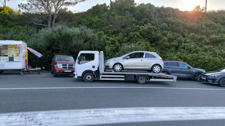 Enlèvement véhicule Opel Corsa à Saint Raphaël, Fréjus, Enlèvement Epave Var
