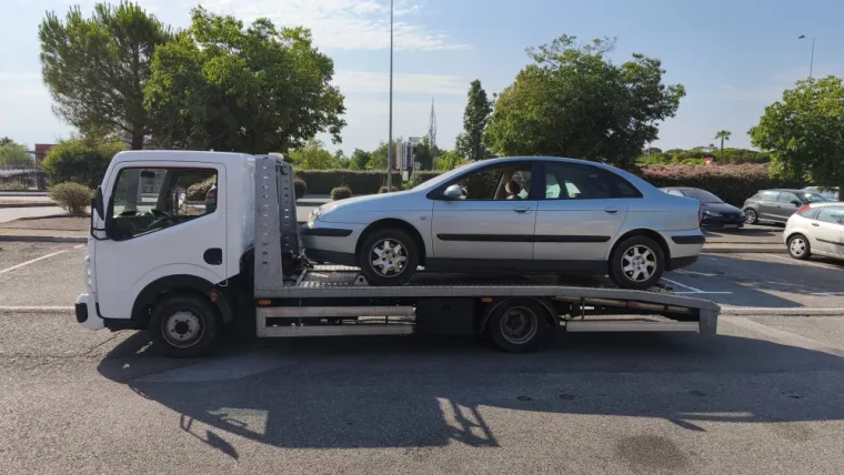 Enlèvement véhicule Citroën C5 à Fréjus, Fréjus, Enlèvement Epave Var