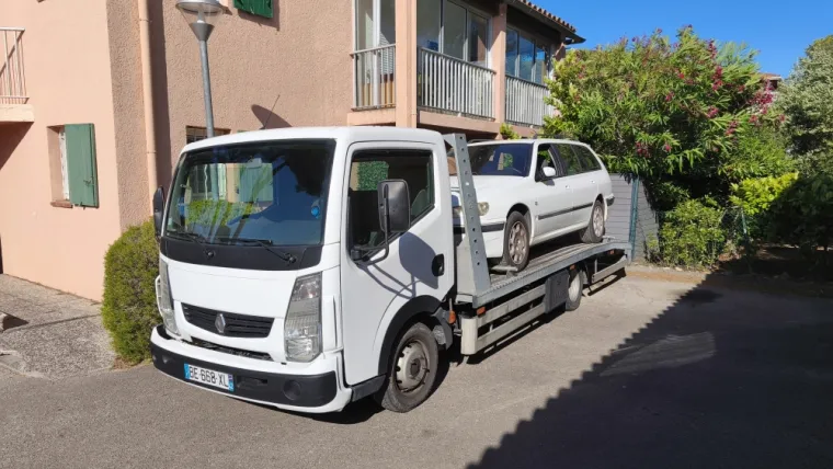 Enlèvement épave Peugeot 406 à Fréjus, Fréjus, Enlèvement Epave Var