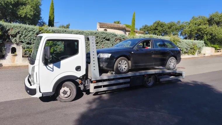 Enlèvement d'un véhicule à Saint-Aygulf par Enlèvement Epave Var, Fréjus, Enlèvement Epave Var