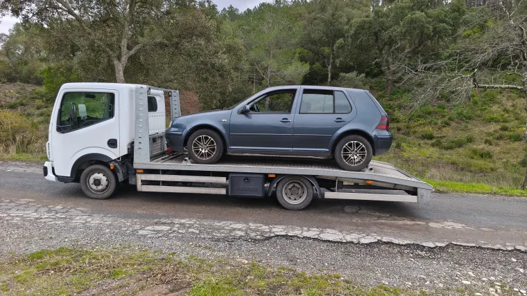 Enlèvement d'un véhicule sur la commune de Fréjus, Fréjus, Enlèvement Epave Var