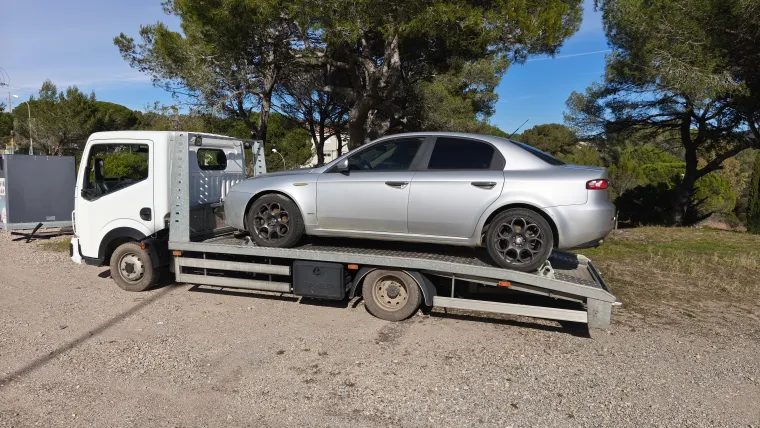 Enlèvement d'un véhicule sur la commune de Fréjus, Fréjus, Enlèvement Epave Var