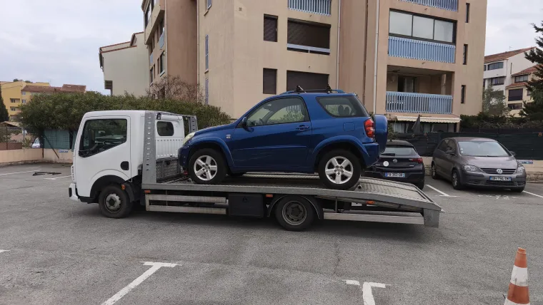 Enlèvement d'un véhicule à Fréjus par Enlèvement Epave Var, Fréjus, Enlèvement Epave Var
