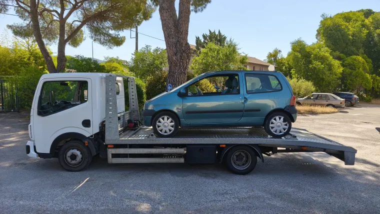 Enlèvement d'un véhicule à Draguignan par Enlèvement Epave Var, Fréjus, Enlèvement Epave Var