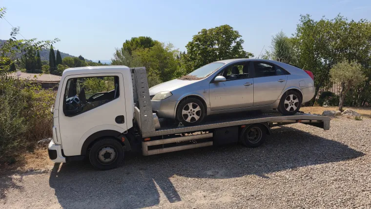 Enlèvement d'un véhicule à Lorgues par Enlèvement Epave Var, Fréjus, Enlèvement Epave Var