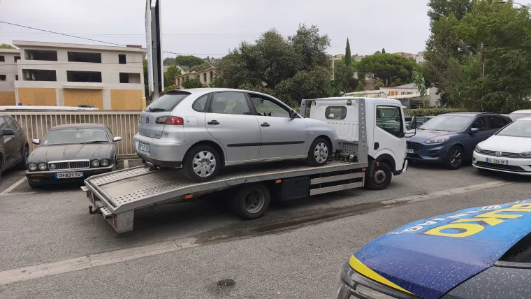 Enlèvement d'une épave à Sainte Maxime par Enlèvement Epave Var, Fréjus, Enlèvement Epave Var
